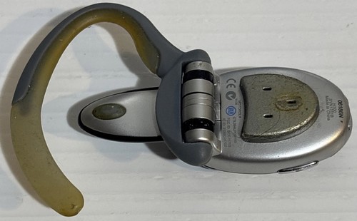 Motorola Bluetooth Headset H700 - For Parts or Repair Does Not Pair - Photo 4/14