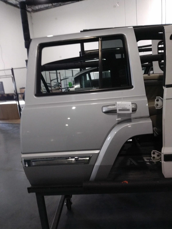 Used Rear Left Door Assembly Rear Side fits: 2008 Jeep Commander Rear Left Grade - Image 2 of 4