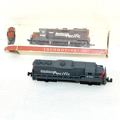 #ad Southern Pacific High Speed Metal Products N Scale 9725 Diesel Locomotive Train $14.00