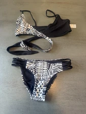 full cut NEW black front tie   L SPACE two piece swimsuit bikini  size XS