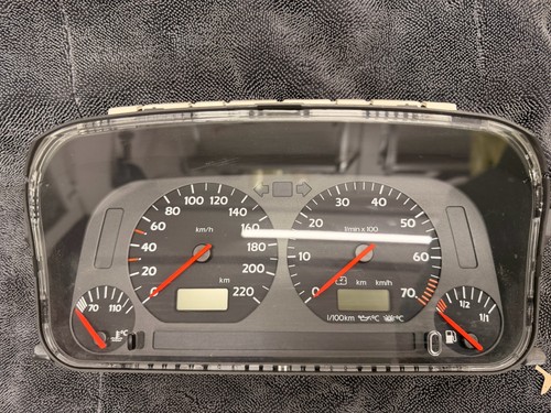 VW Golf 4 Cabrio Tacho Tachometer Kombiinstrument MFA Benzin