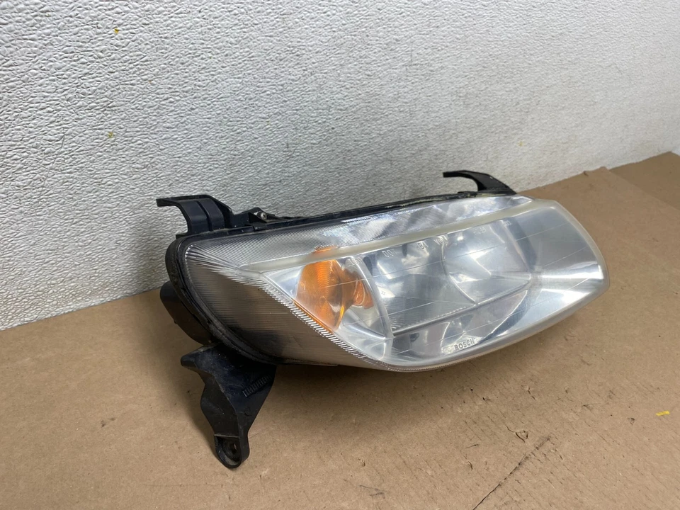 2000 至 2002 年土星 L 系列车头灯右侧乘客侧 F2164 — 第 3/4 张图片