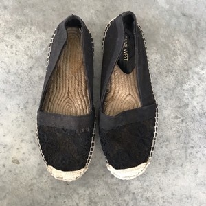 nine west floral flats