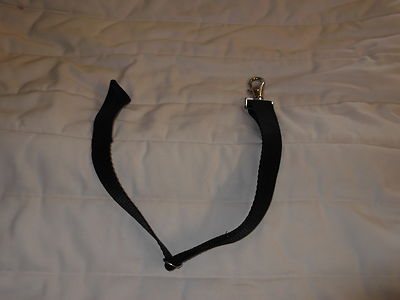Filetschnur, Clip und Schlaufenenden. Metallversteller. Verschiedene Farben