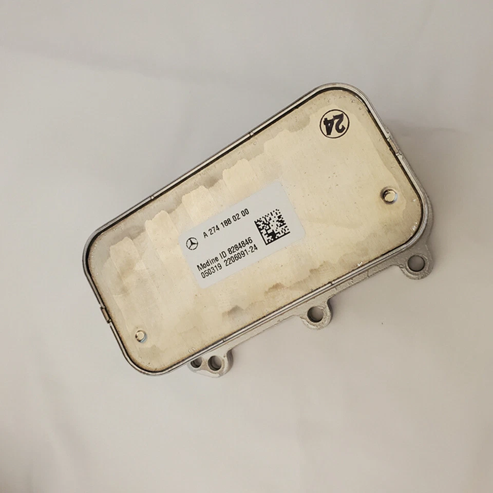 Enfriador de aceite de motor M274.920 para Mercedes Benz 2015-2019 C200 C250 C300 C350E 2,0 L Foto 4 de 4