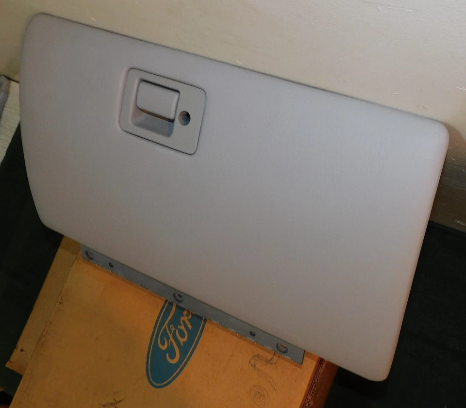 1998-2002 Lincoln Continental NOS PAINEL DE INSTRUMENTOS CONJUNTO DE CAIXA DE LUVAS Grafite - Imagem 3 de 4