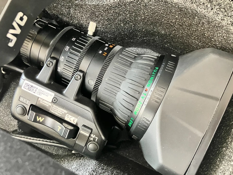 JVC GY-HM700CHU HD Camcorder w/ Fujinon TV Zoom Lens JVC Pro HD Hard Case - Image 4 of 4