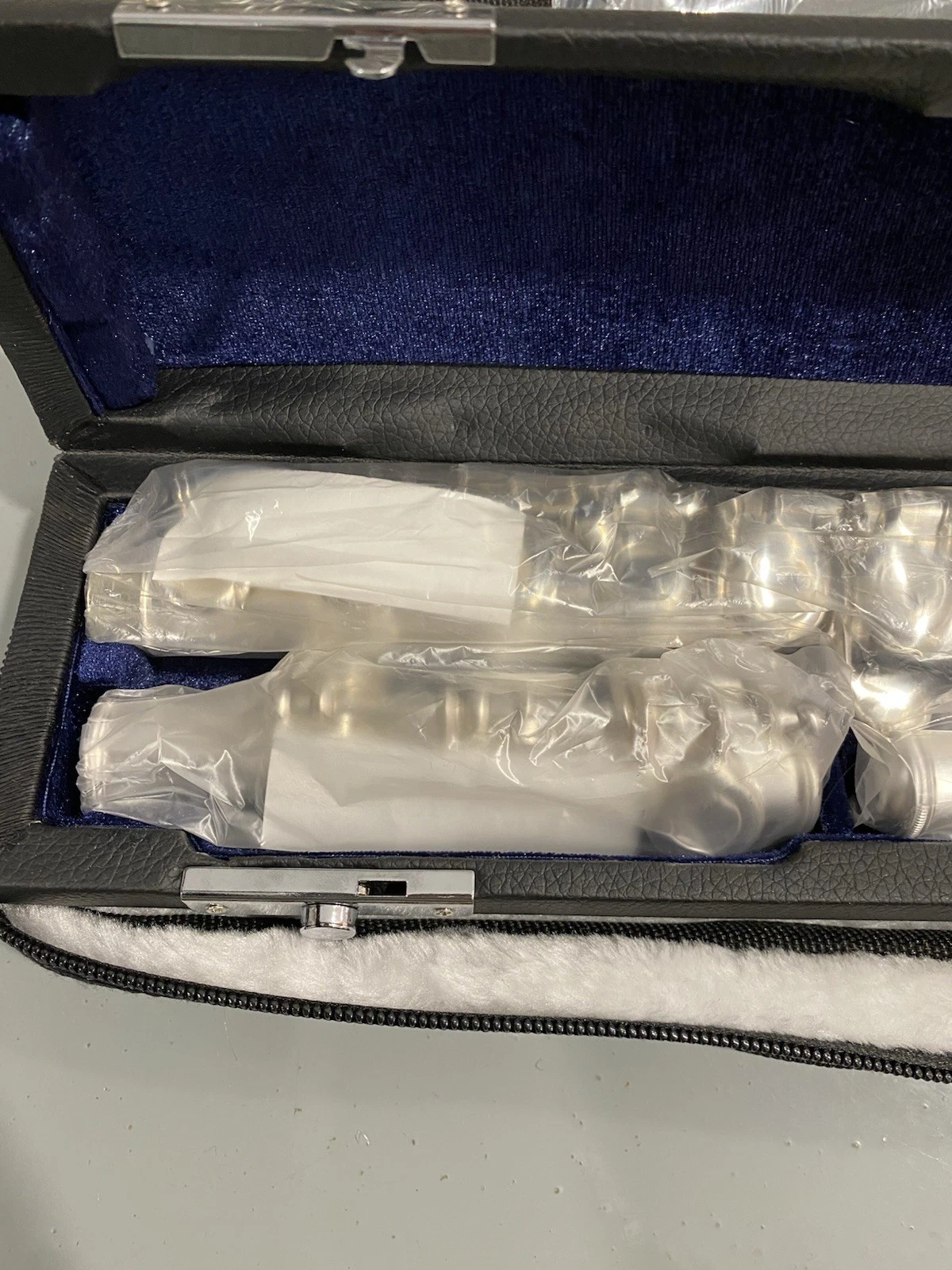 Armstrong FL650ED Beginner Flute With Case Brand New In Box 10