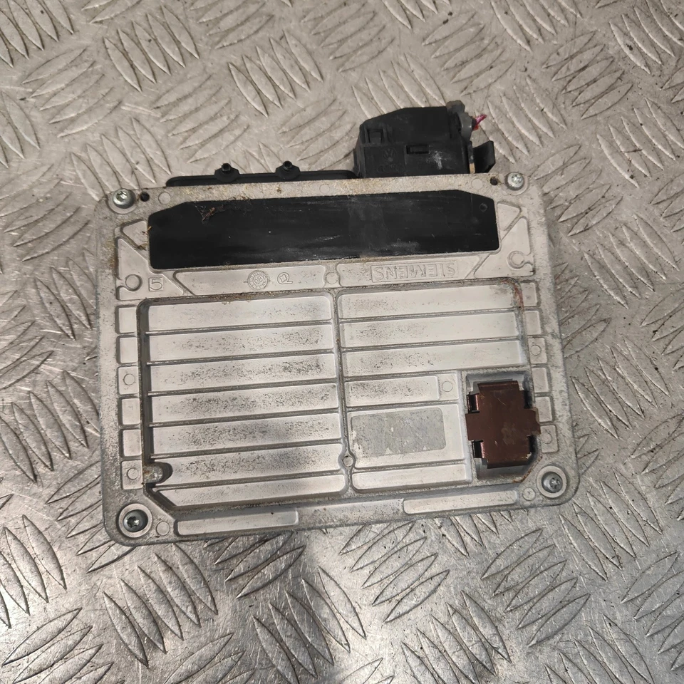 1998 VOLKSWAGEN GOLF 1,6 БЛОК УПРАВЛЕНИЯ ДВИГАТЕЛЕМ ECU 06A906019AM #1 - Изображение 4 из 4