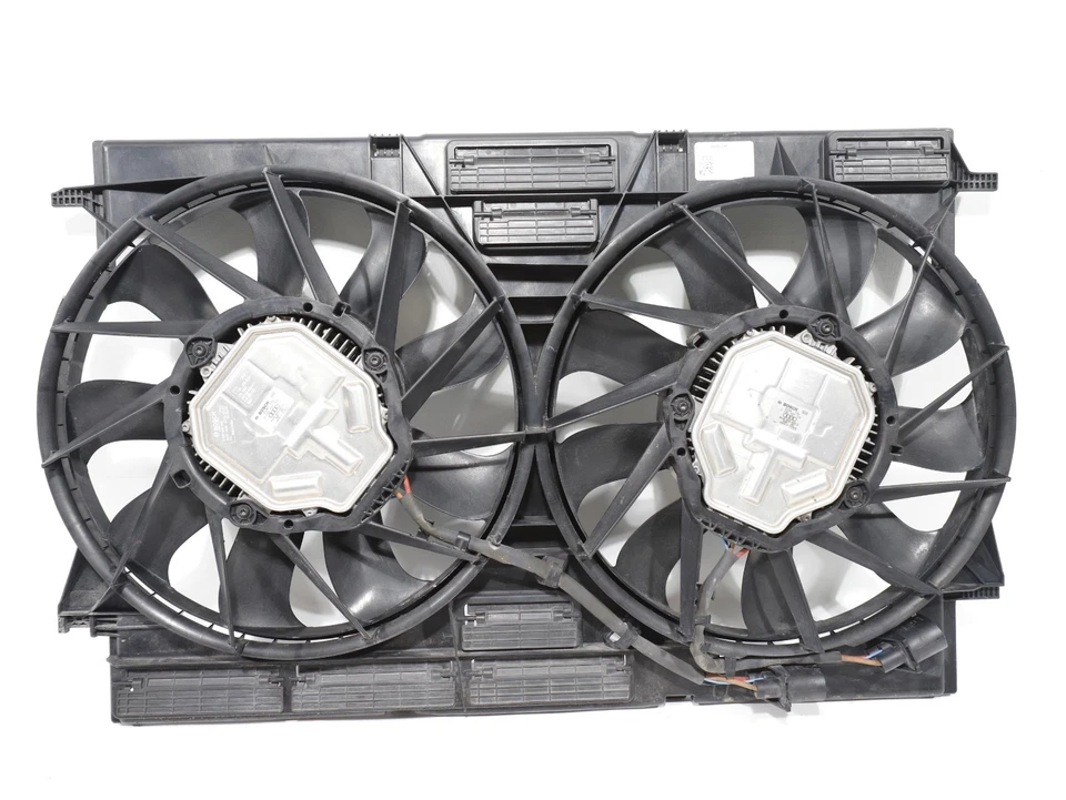 Audi Q7 3.0T Quattro 2017-2019 - Conjunto de ventilador de refrigeración del radiador 8W0121003D OEM Foto 4 de 4