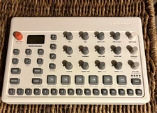 Elektron Model:Samples 6-Track Sample Based Groove Box