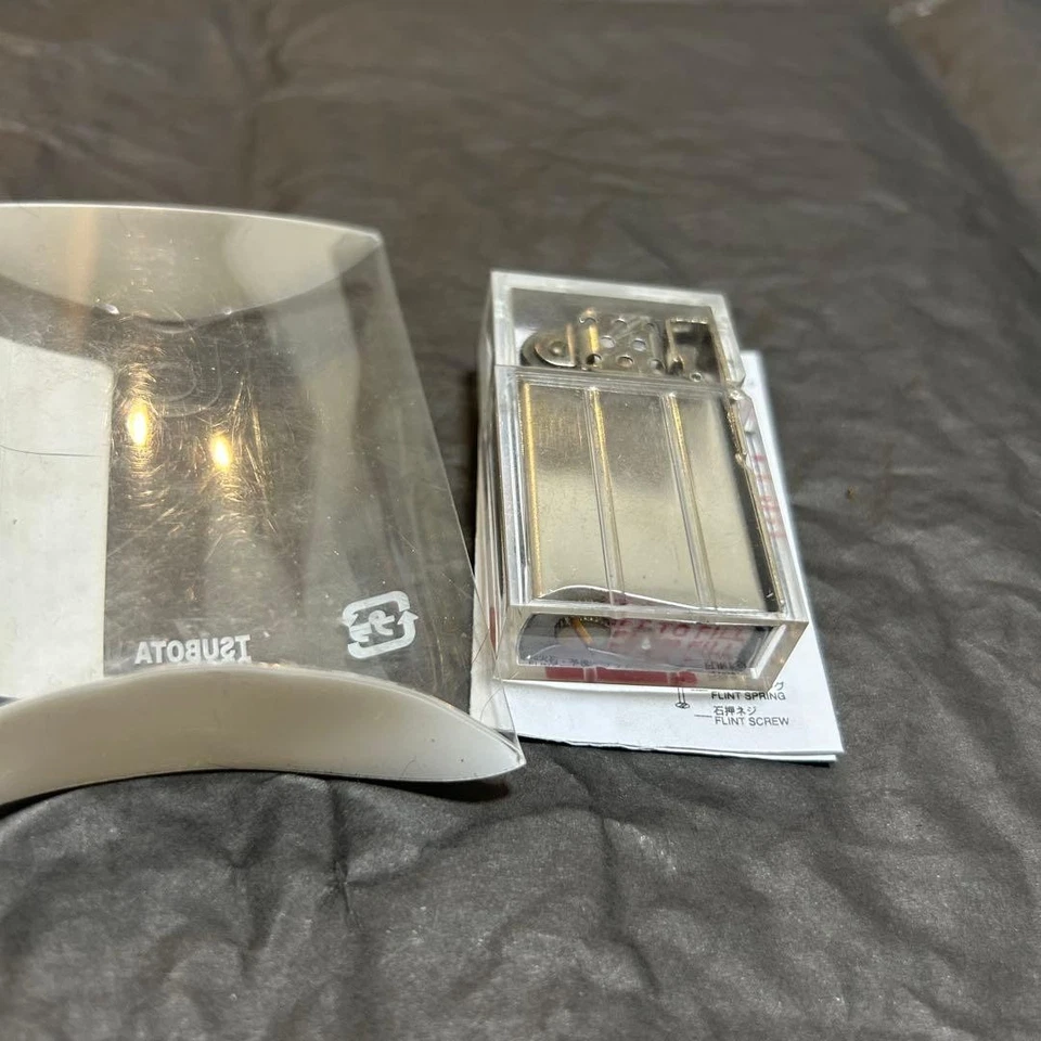 Encendedor de gasolina Supreme Hard Edge Foto 4 de 4