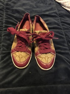 maroon tennis shoes womens