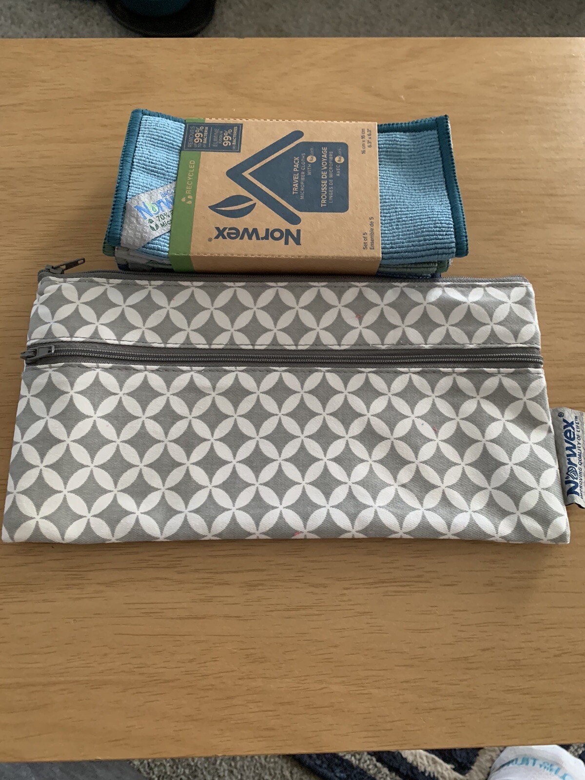 New for Norwex Lovers 5pc Set Travel Pack & Bag Mini Enviro Cloths w
