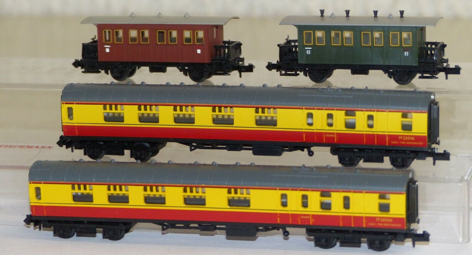 4x Minitrix div vetture passeggeri M 26546, fucile Traccia N 1 160 4x Minitrix div vetture passeggeri M 26546, fucile Traccia N 1 160