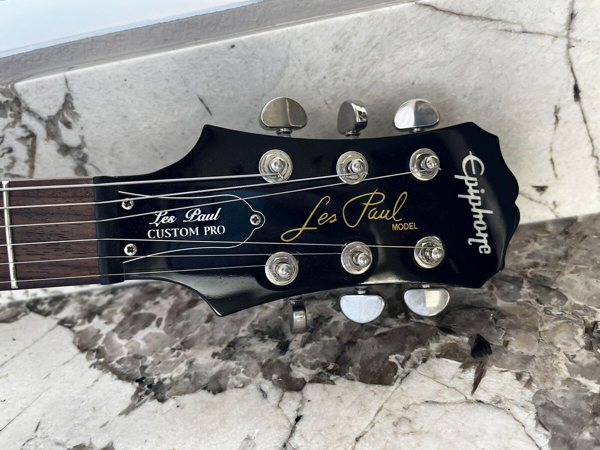 Epiphone Les Paul Custom Pro Electric Guitar Black w Hard Epiphone Les Paul Custom Pro Electric Guitar Black w Hard