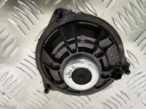 MERCEDES ML350 W166 AMG FRONT LEFT DOOR SPEAKER A2318201202 - Picture 2 of 3