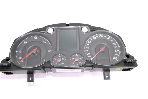 VW Passat 3C Tacho Tachometer 256.000km 3C0920871E Diesel TDI