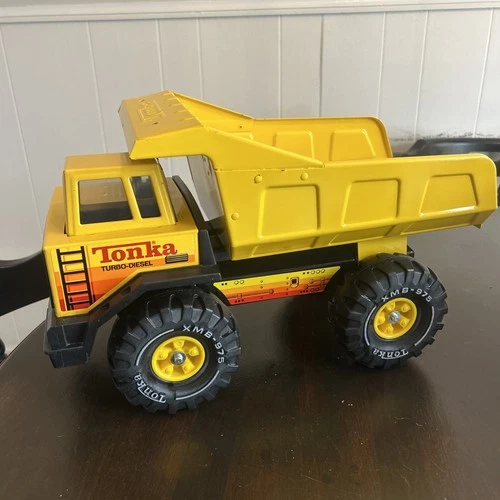 Vintage Tonka Turbo Diesel Dump Truck XMB-975 1980's Pressed Steel 16.5" x 10"