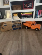 Original 1965 Tonka midsize dump truck / No. 315 super clean!