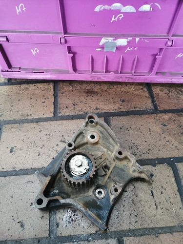 Original Opel Astra H J Zafira B Insignia A Halter Zahnrad Zahnriemen 55566023