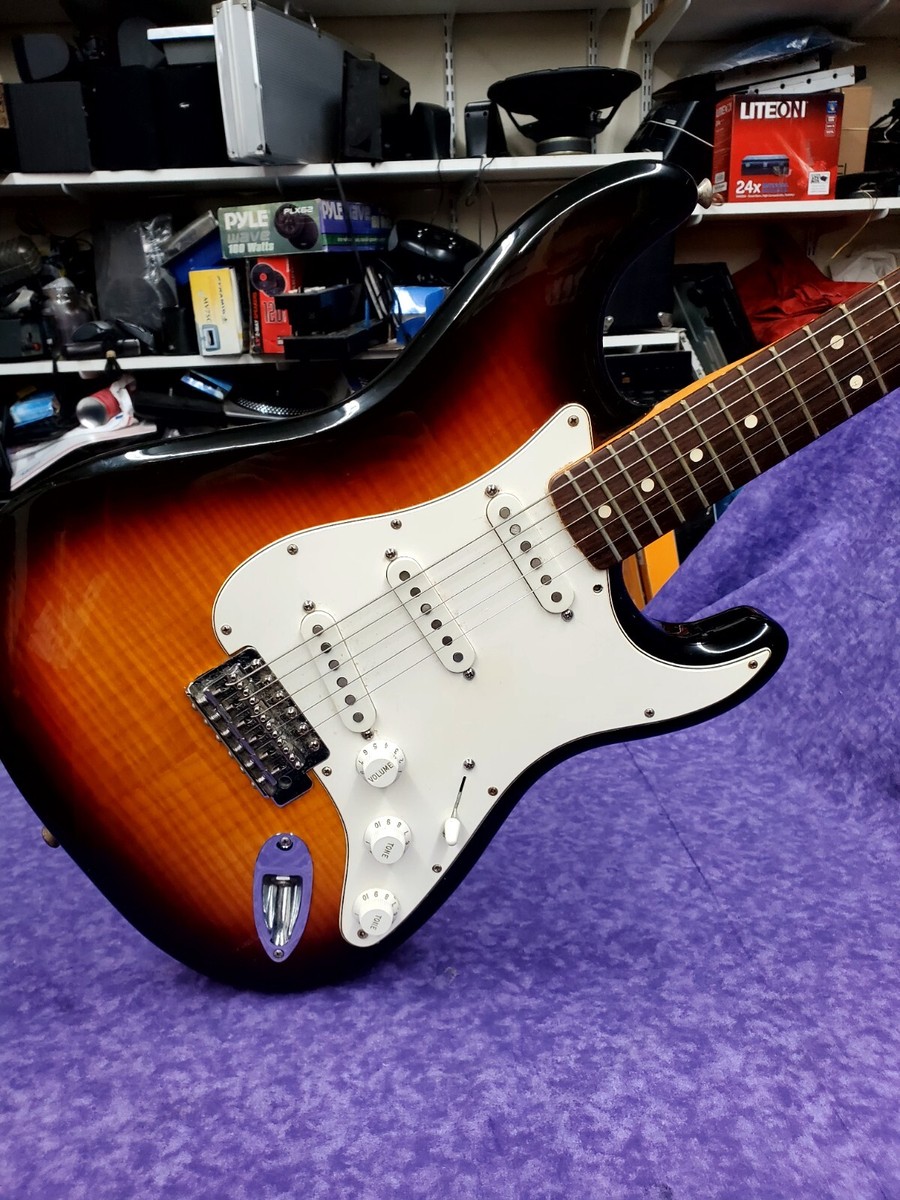 趣味・スポーツ・実用 STRATOCASTER 60th Anniversary Special デジマートNew Gear Showcase】Fender USA / 60th Anniversary