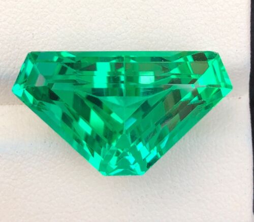 26.20 Carat Natural Cut Green Heated Kunzite , Loose Gemstone From Afghanistan