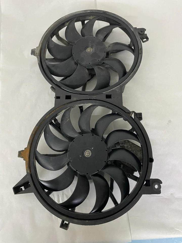 Conjunto de ventilador de refrigeración para radiador Infiniti G35 2008-2013 Infiniti G37 2007-2008 Foto 2 de 4