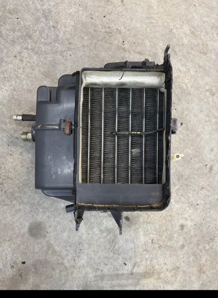 ©️LR Amazon.com: A-Premium Engine Exhaust Manifold W/Gasket