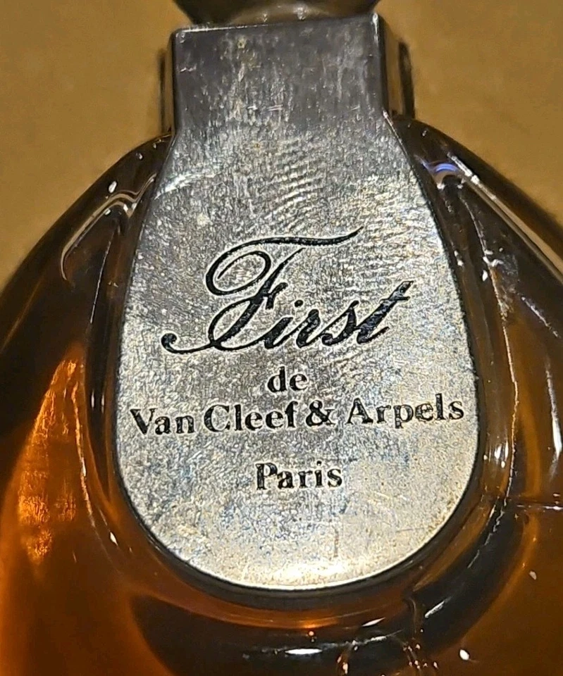 Caja parcial First Pure Parfum Van Cleef & Arpels de colección 0,5 OZ 15 ml Foto 4 de 4