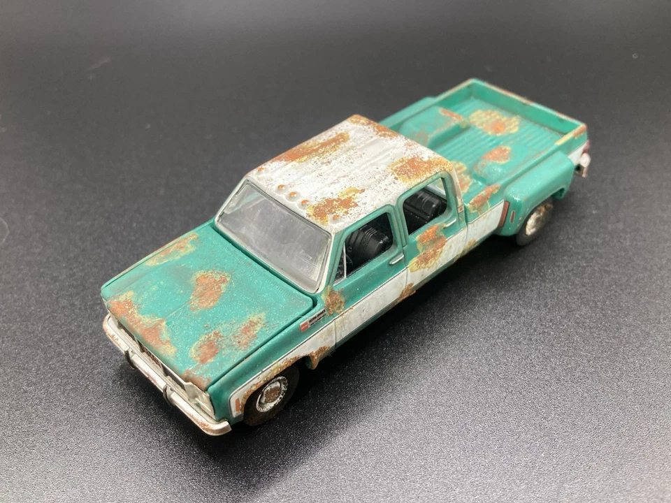 1973 GMC C35 Crew Cab Dually Truck Rusty Weathered 1/64 Diecast Custom M2 C30 - Image 3 of 4
