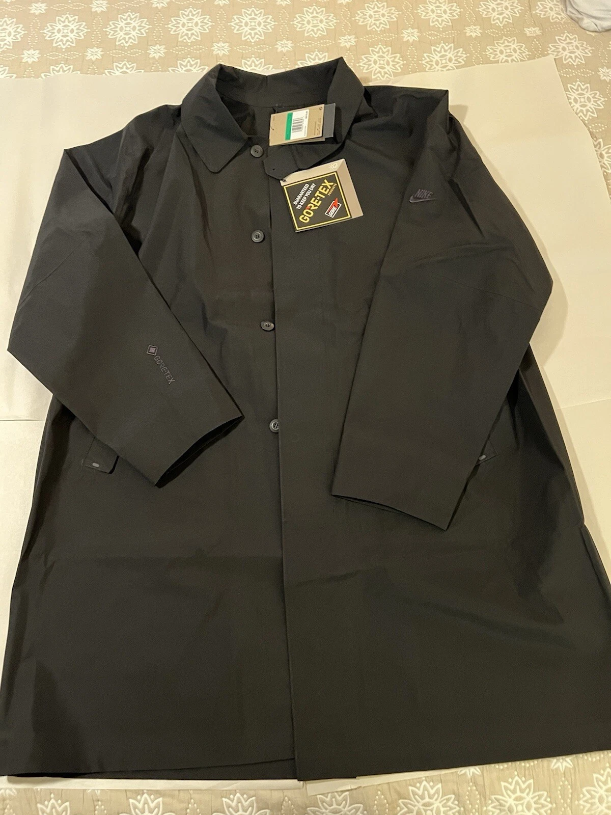 Nike Storm-FIT ADV GORE-TEX Trench Parka Black Jacket DV9970-011 Men’s Size L
Opens in a new window 