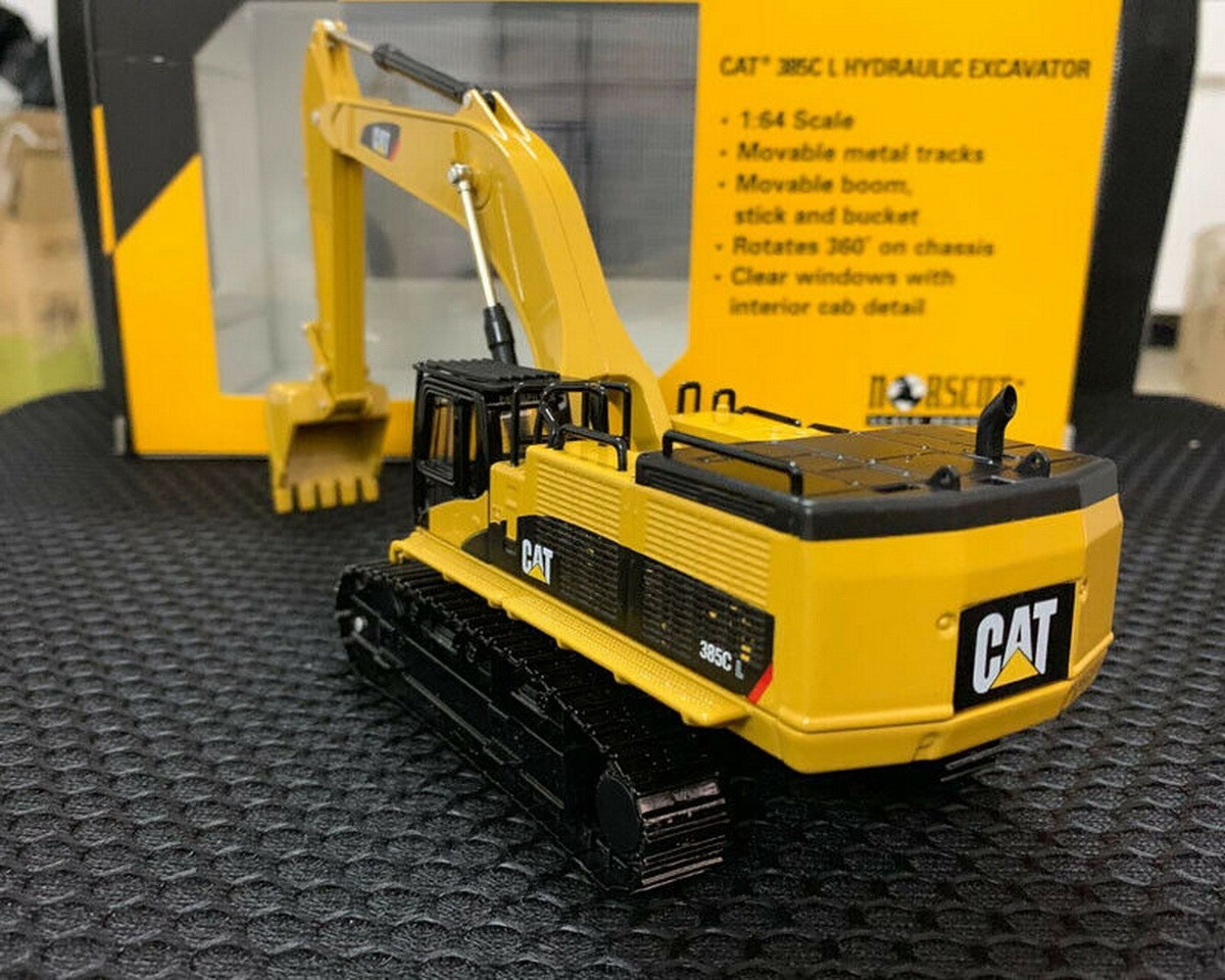 Norscot 1/64 Cat 385C L Hydraulic Excavator Metal Tracks Diecast