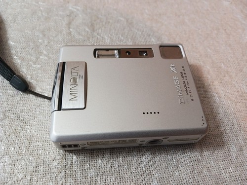 MINOLTA DIMAGE XT DIGITAL CAMERA 3.2 MP SILVER 3X OPTICAL w/Battery & Case - Picture 5 of 12