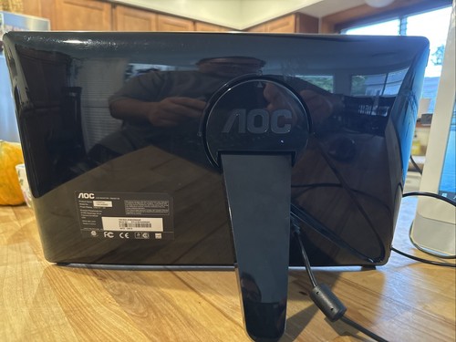 AOC E1649FWU 14.6 Inch Portable USB LED Monitor Black Tested Guaranteed! - Picture 2 of 4