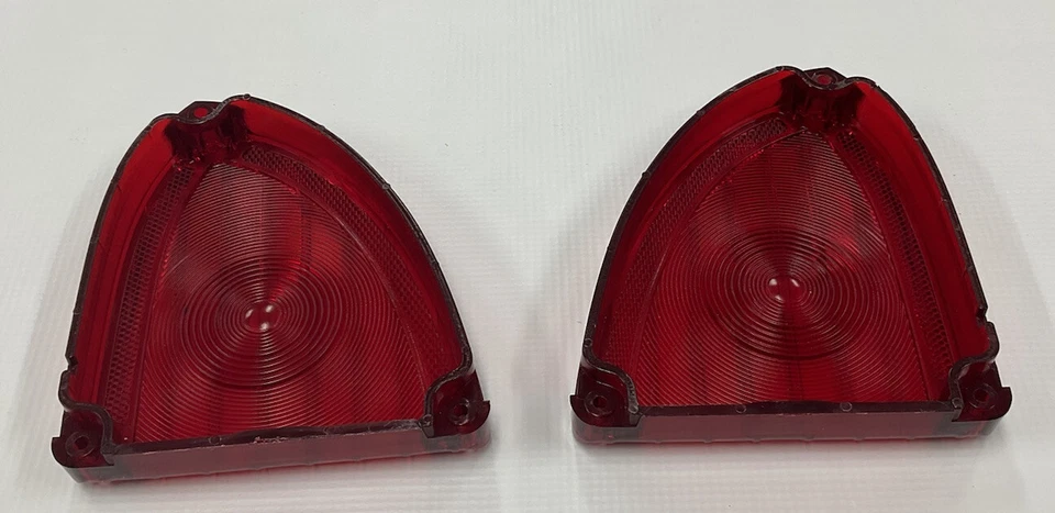 1960 1961 1962 1963 1964 1965 1966 CHEVROLET GMC PAINEL SUBURBANO LENTE LANTERNA TRASEIRA - Imagem 3 de 3