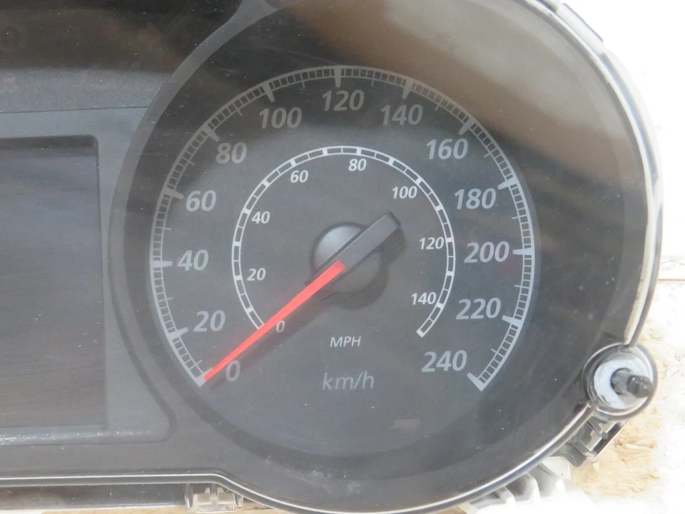Mitsubishi RVR 2013-2017 velocímetro Speedo Cluster KPH 200 K OEM LKQ Foto 4 de 4