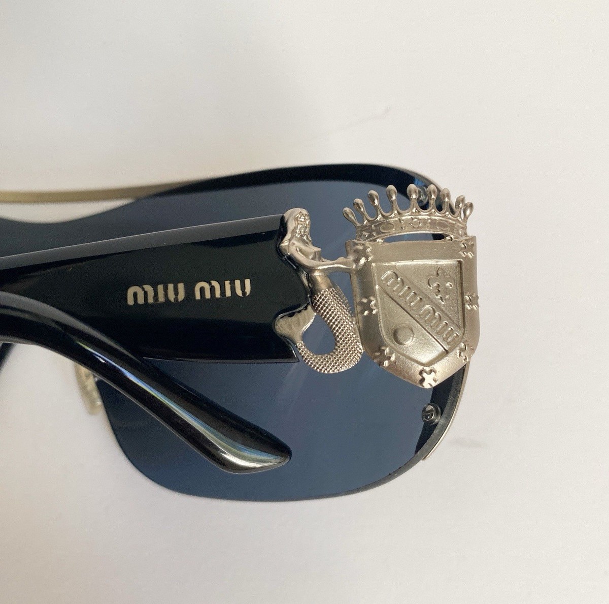 Vintage 2000s Miu Miu Extreme Oversized Shield Sunglasses Mermaid Coat of Arms Miu Miu MU57GS 1AP-1A1 Shield Sunglasses Silver Frame Gray  main image 3