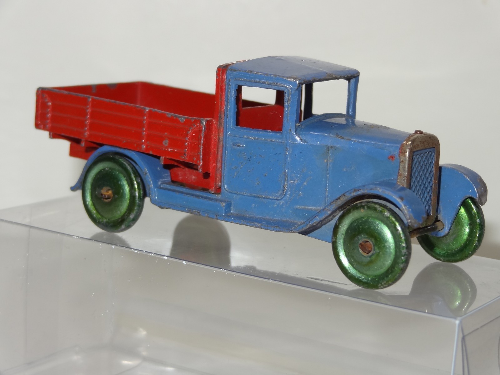 Dinky 22c, Motor Truck - Free Price Guide & Review