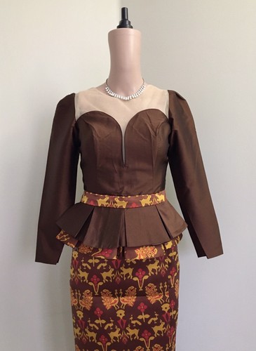 Khmer Trachtenoutfit / kambodschanische Kleidung - 2 Teile, Khmer Hemd & Rock - Bild 1 von 4