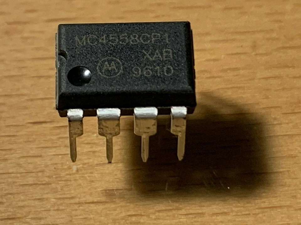   MC4558CP1 - OP AMP IC MOTOROLA DIP-8. - Image 2 of 4