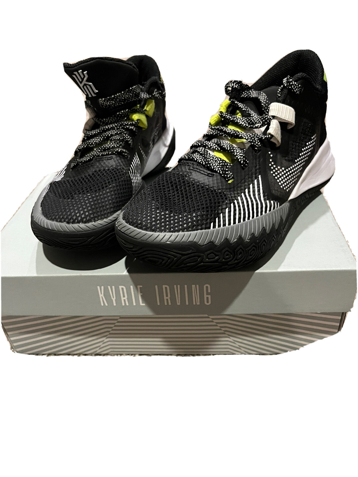 kyrie flytrap 5 black/white/ Anthracite - image 1