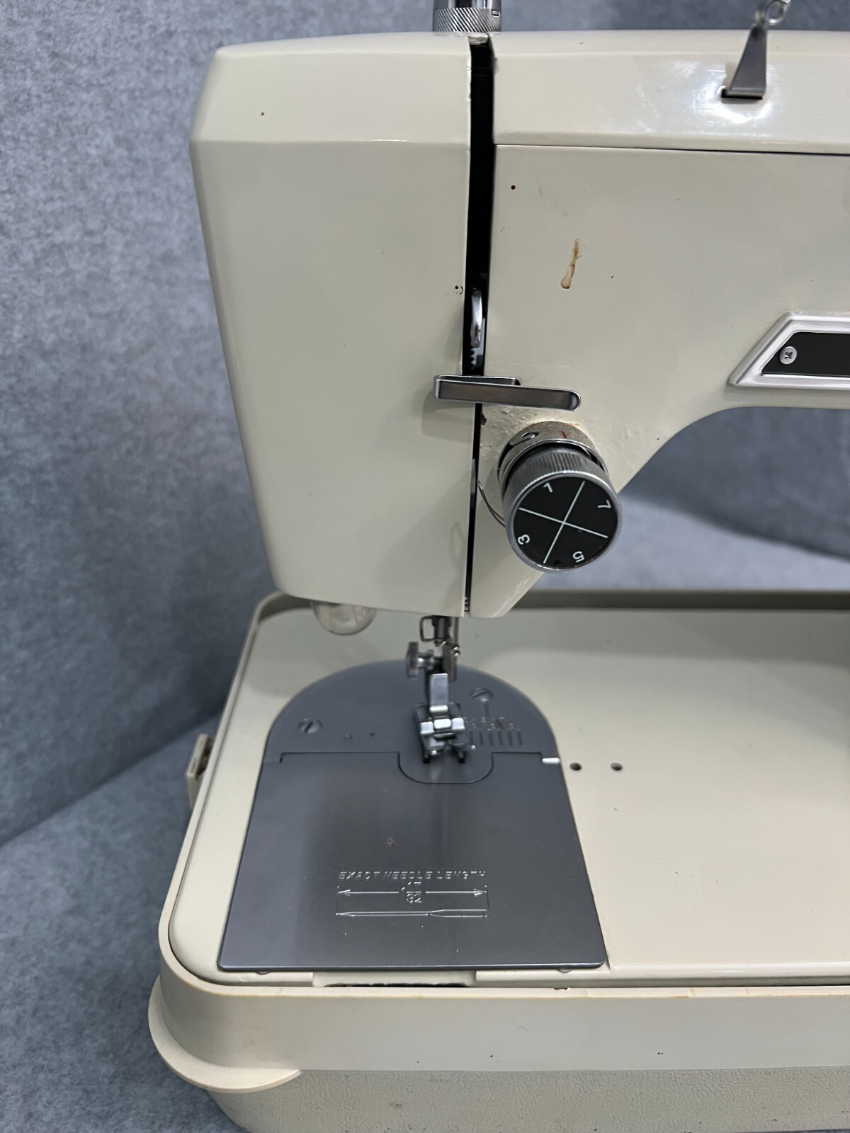 Vintage Montgomery Wards Signature Sewing Machine UHT J277F eBay