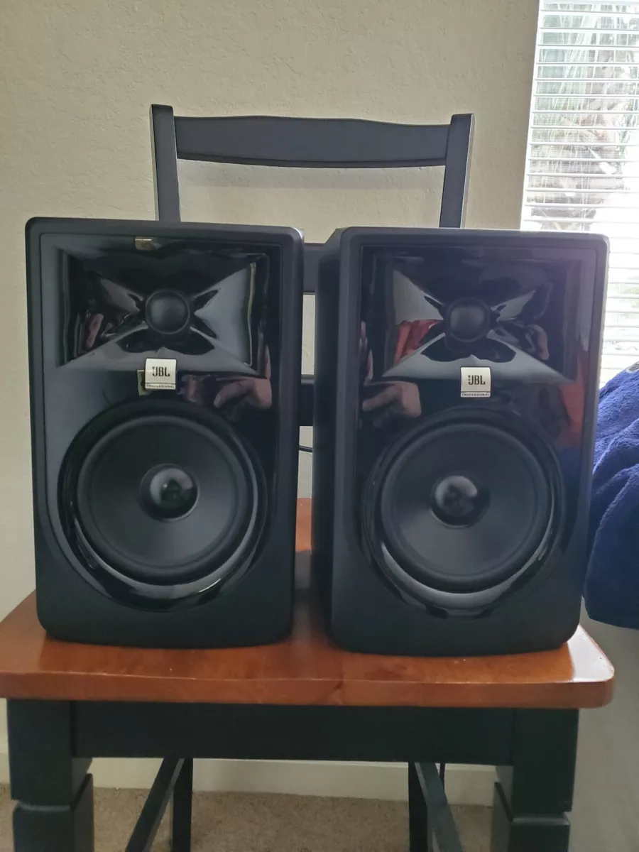 JBL 305P MKII Powered 5 Inch Two Way Studio Monitor Pair Used