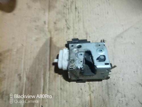 1 Audi A4 B5 Türschloß Vorne Rechts 8D1837016 A Zentralverriegelung