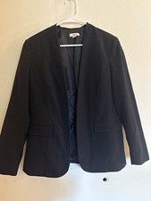 Bar III Women's Black Blazer Jacket. LARGE. Pockets not real. Open, No buttons.