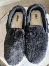 Dearfoams Deluxe DF Adapt Memory Foam Faux Fur Black Women's Slippers 9-10