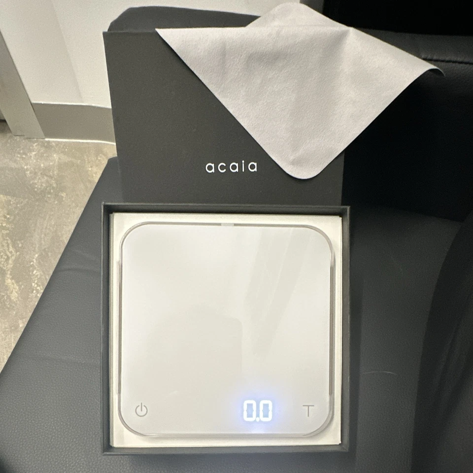 Acaia Lunar Digital VISH Scale w/ Tare, Silver Metal Square Battery Powered - Image 1 of 1