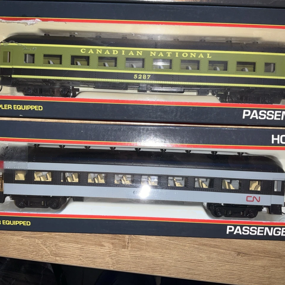 Job lot of  Model Power HO Gauge Model Railroad Coaches (AP30/651) - Image 3 of 4