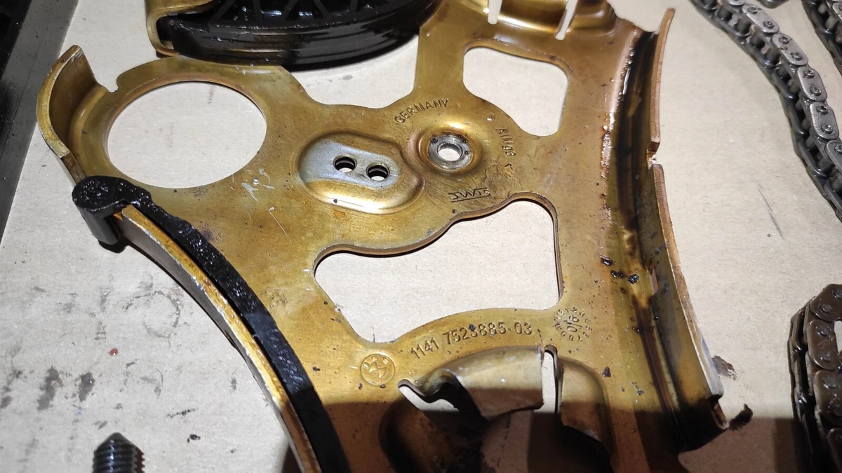 N54 timing chain outlet